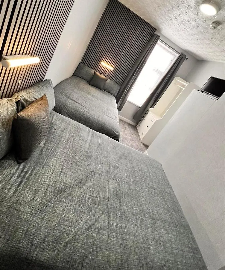 ***  בלקפול Clifton Private Hotel בריטניה