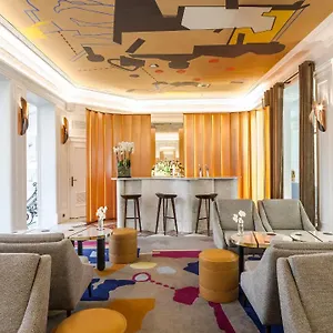 Vernet Champs Elysees Отель