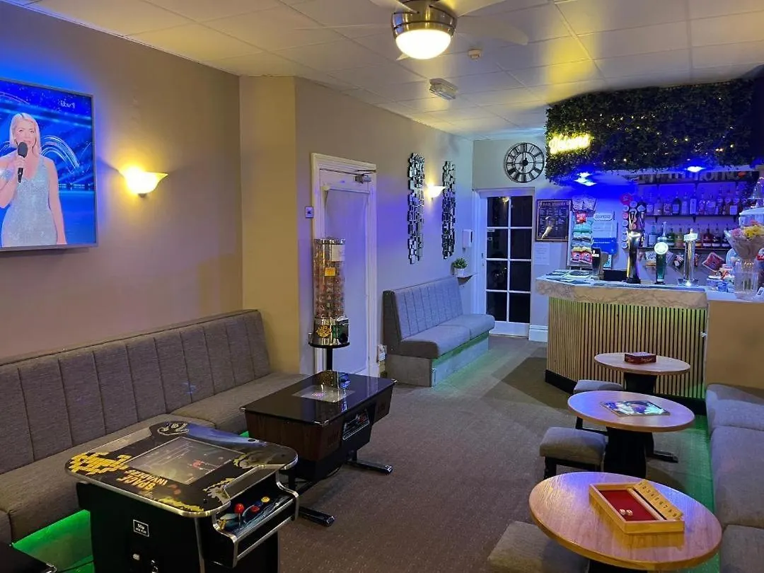 Clifton Private Hotel Блэкпул